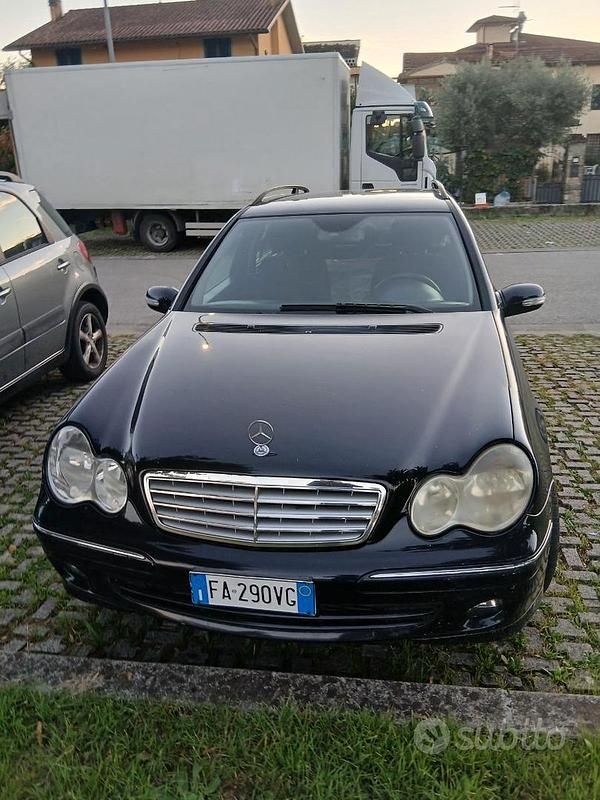 Usata Mercedes 220 224 CV (164 kW) 2004 Nero Berlina