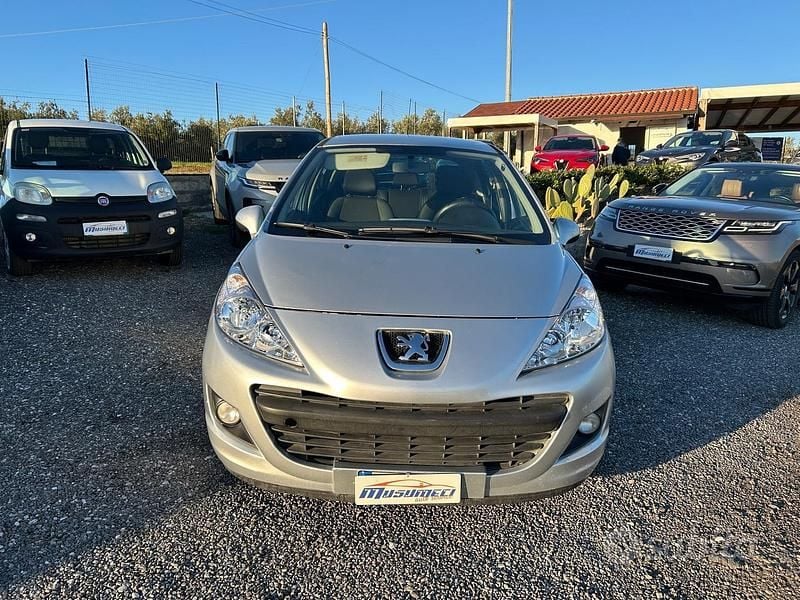 Usata Peugeot 207 75 CV (55 kW) 2008 Grigio Berlina