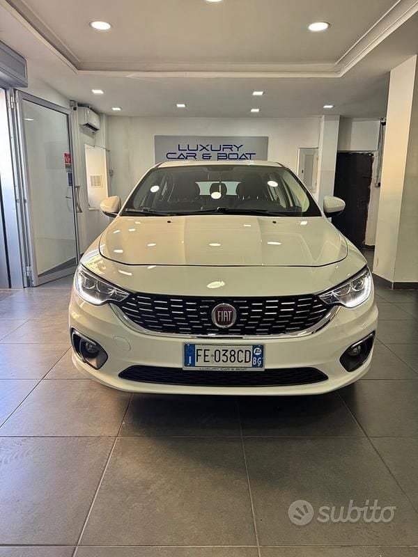 Usata Fiat Tipo Lounge 120 CV (88 kW) 2016 Bianco Berlina