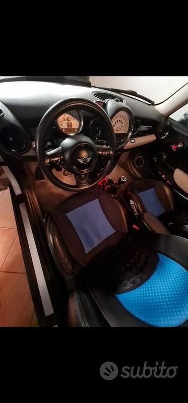 Usata Mini Cooper D 116 CV (85 kW) 2012 Grigio Utilitaria