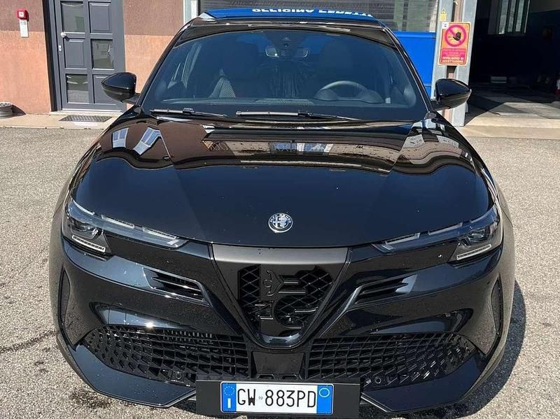 Nero Usata 2025 Alfa Romeo Junior Edizione Speciale SUV | 30.990 € (Cara) - Immagine 1/3