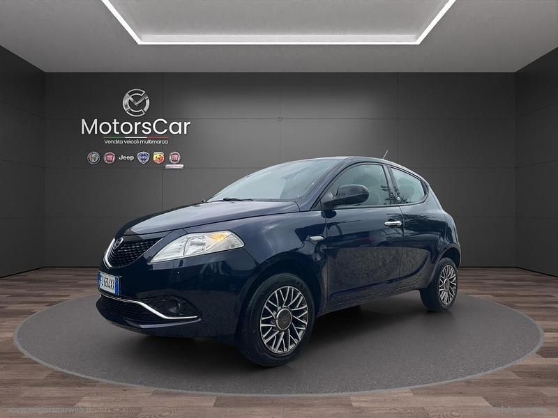 Usata Lancia Ypsilon 85 CV (62 kW) 2016 Blu/azzurro Utilitaria