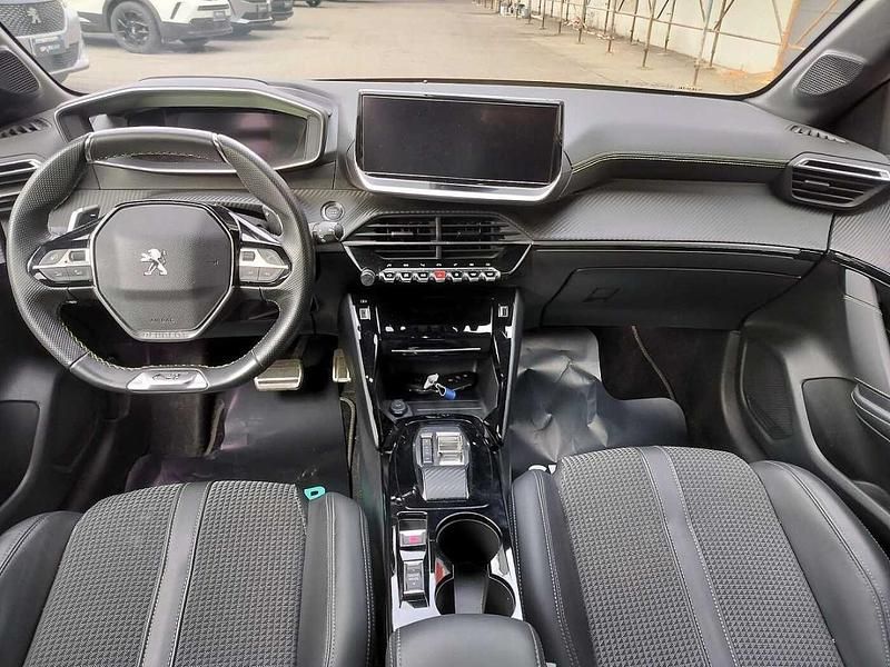 Usata Peugeot 208 GT 101 CV (74 kW) 2023 Grigio Utilitaria