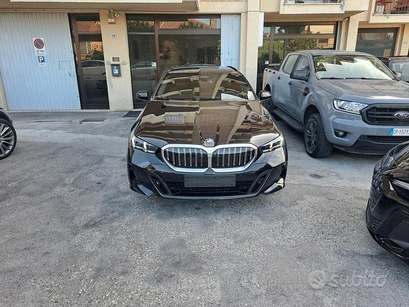 Usata BMW 520 M Sport 197 CV (144 kW) 2024 Nero Station wagon