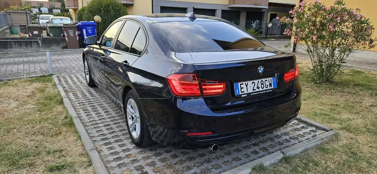 Usata BMW 318 Sport Line 143 CV (105 kW) 2015 Berlina