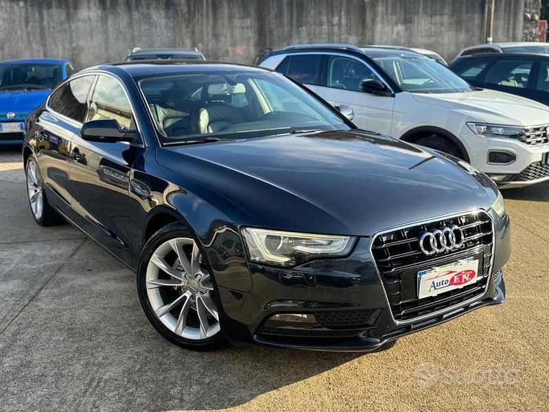 Usata Audi A5 Advanced 177 CV (130 kW) 2011 Blu Coupé