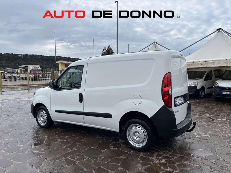 Usata Fiat Doblò 105 CV (77 kW) 2019 Bianco Monovolume