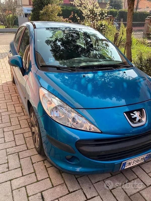 Usata Peugeot 207 68 CV (50 kW) 2008 Blu Berlina