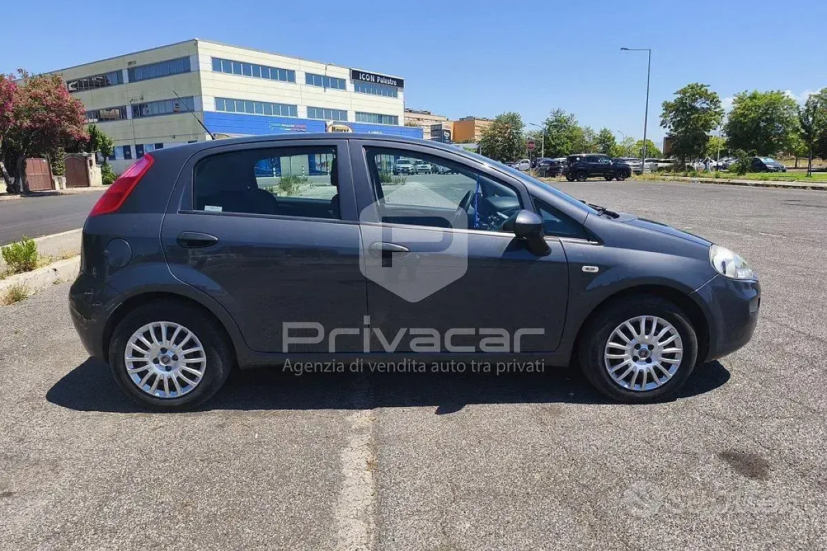 Usata Fiat Punto Street 77 CV (56 kW) 2016 Grigio Utilitaria