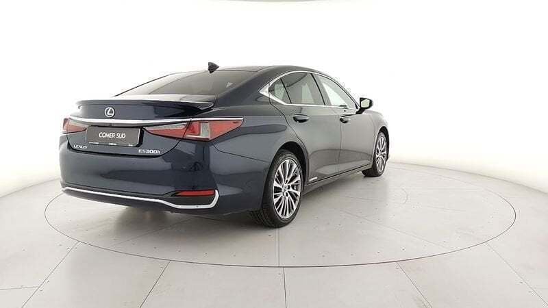 Usata Lexus ES300H Luxury Line 218 CV (160 kW) 2022 Blu Berlina