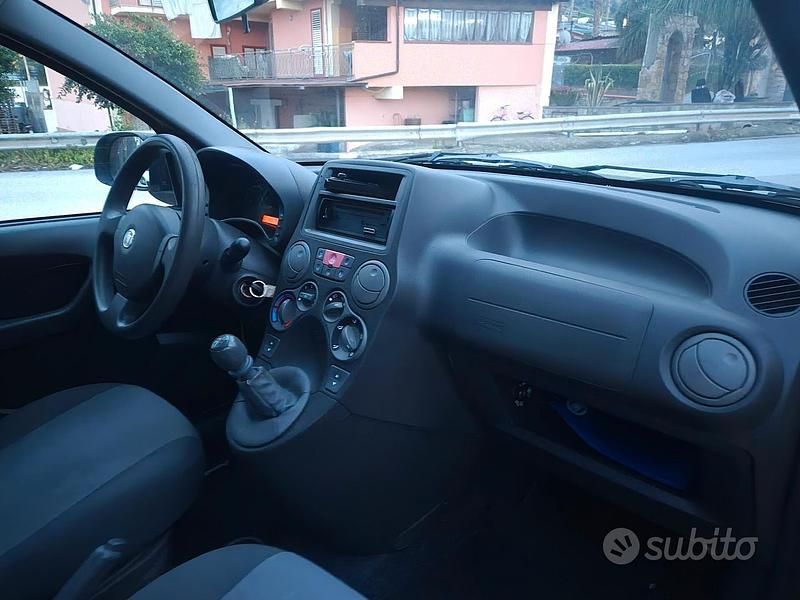 Usata Fiat Panda Climbing 69 CV (50 kW) 2012 Giallo Utilitaria