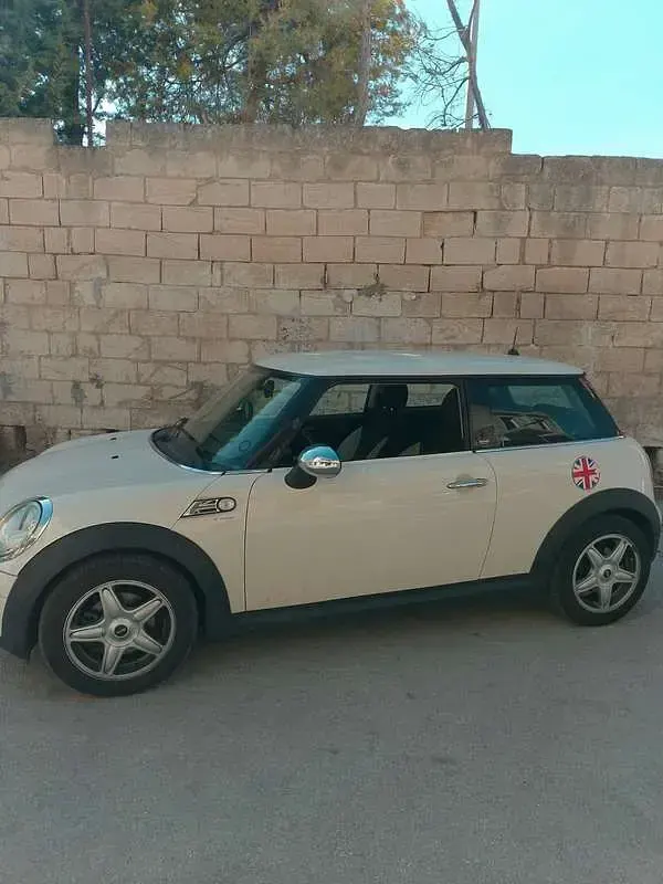 Usata Mini ONE 90 CV (66 kW) 2010 Utilitaria