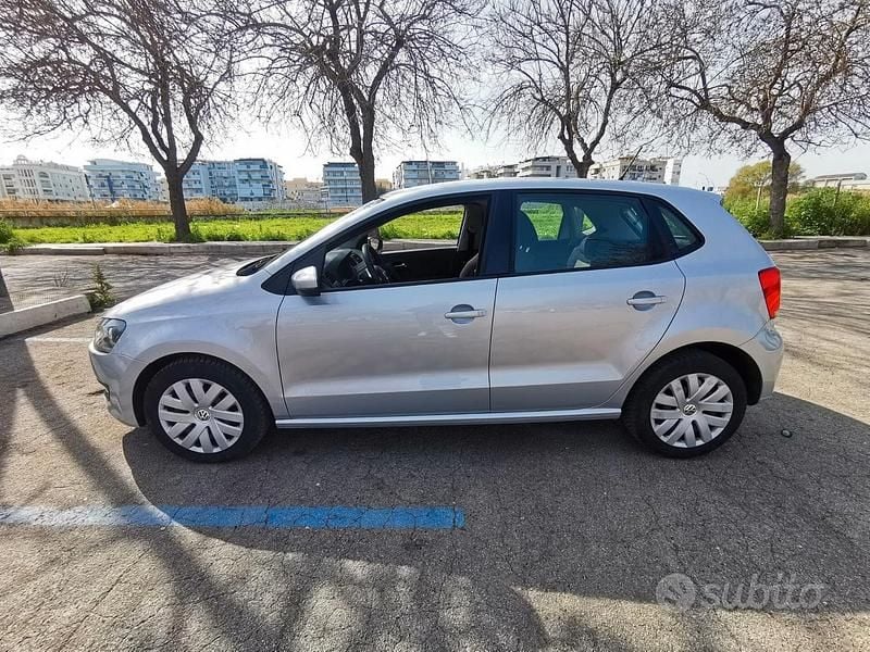 Usata VW Polo Trendline 60 CV (44 kW) 2012 Grigio Utilitaria
