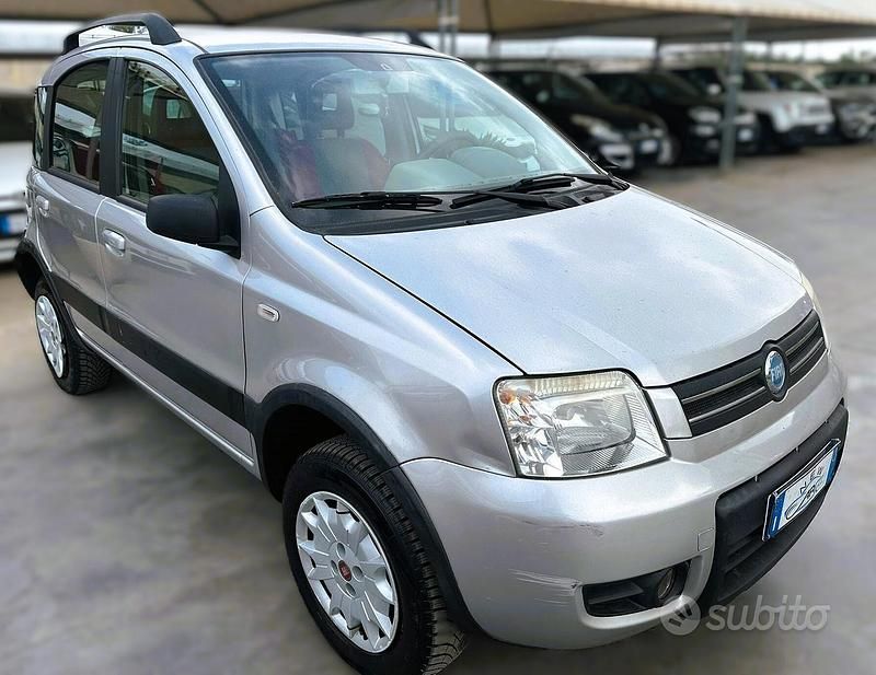 Usata Fiat Panda 4x4 69 CV (50 kW) 2006 Grigio Utilitaria