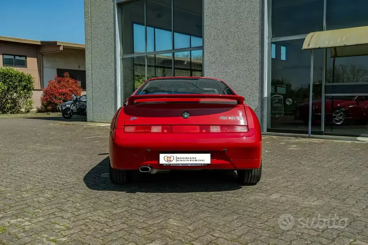 Second-hand Alfa Romeo GTV 201 CP (147 kW) 2000 Coupe
