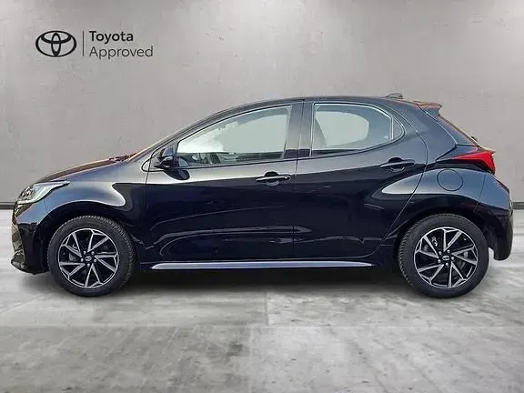 Usata Toyota Yaris Trend 91 CV (66 kW) 2022 Black met Utilitaria