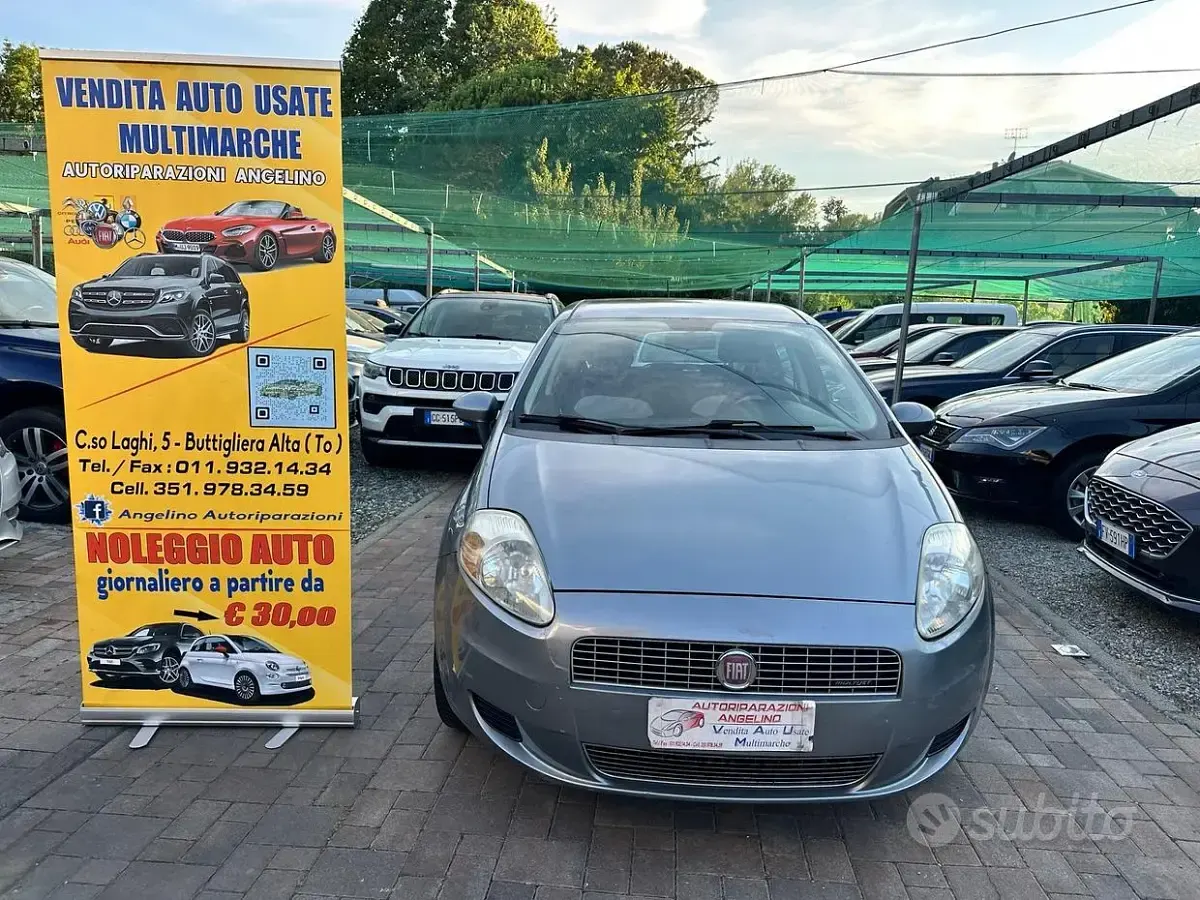 Usata Fiat Grande Punto 75 CV (55 kW) 2010 Grigio Utilitaria