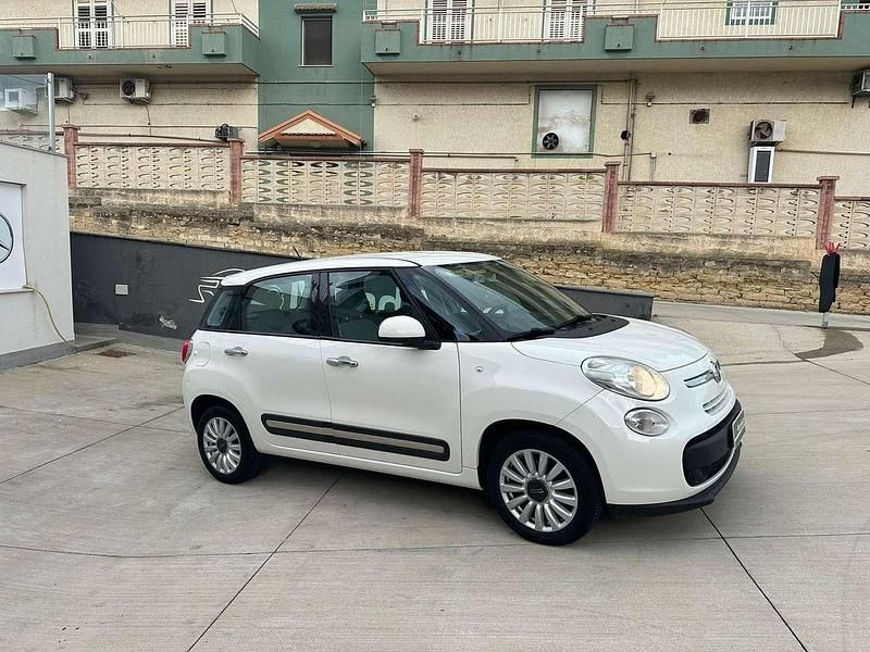 Usata Fiat 500L Lounge 85 CV (62 kW) 2014 Bianco Monovolume