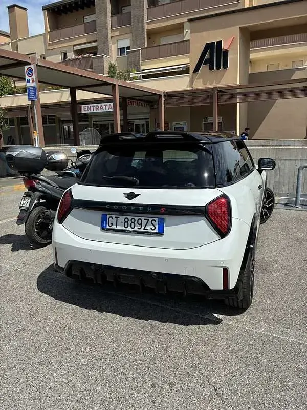 Usata Mini John Cooper Works 211 CV (155 kW) 2024 Utilitaria