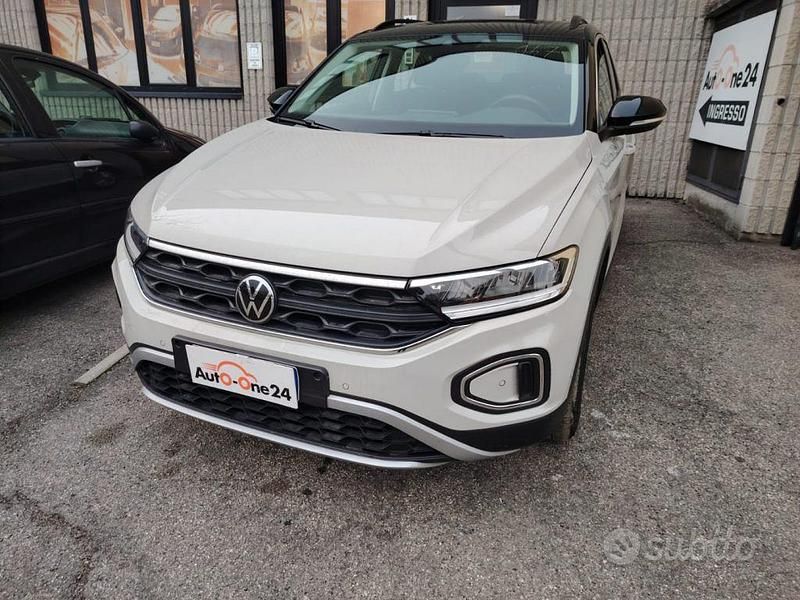 Käytetty VW T-Roc Style 110 HP (80 kW) 2024 Peessi Katumaasturi