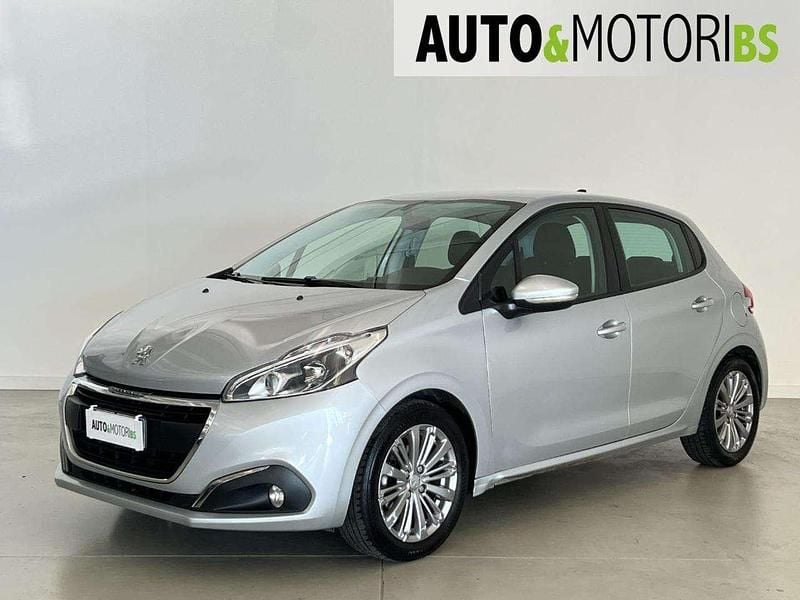 Argento Usata 2018 Peugeot 208 Active Due volumi | 8500 € (Buon prezzo) - Immagine 1/4