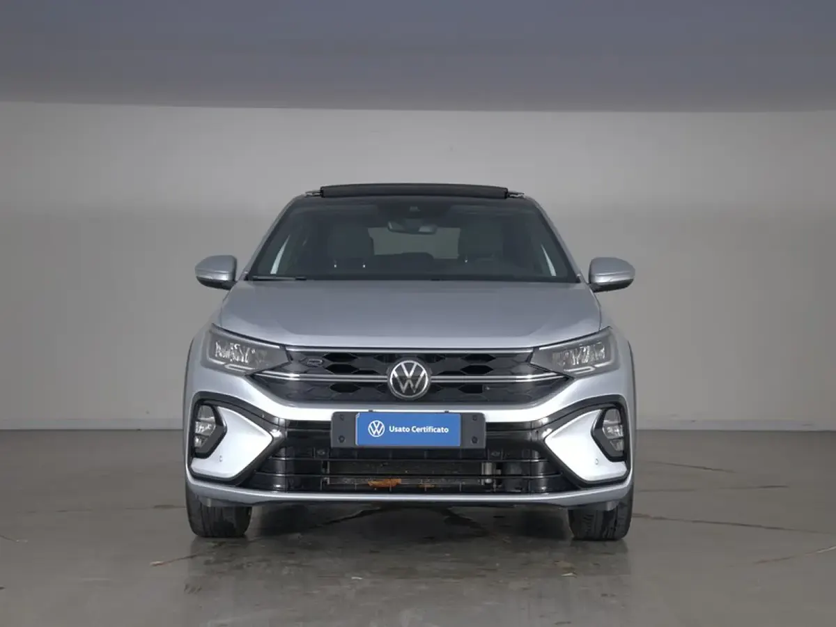 Usata VW Taigo R-line 116 CV (85 kW) 2025 Reflex silver metallizzato SUV