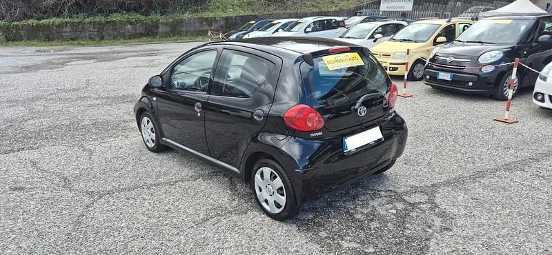 Brugt Toyota Aygo 68 HK (50 kW) 2008 Sort Hatchback