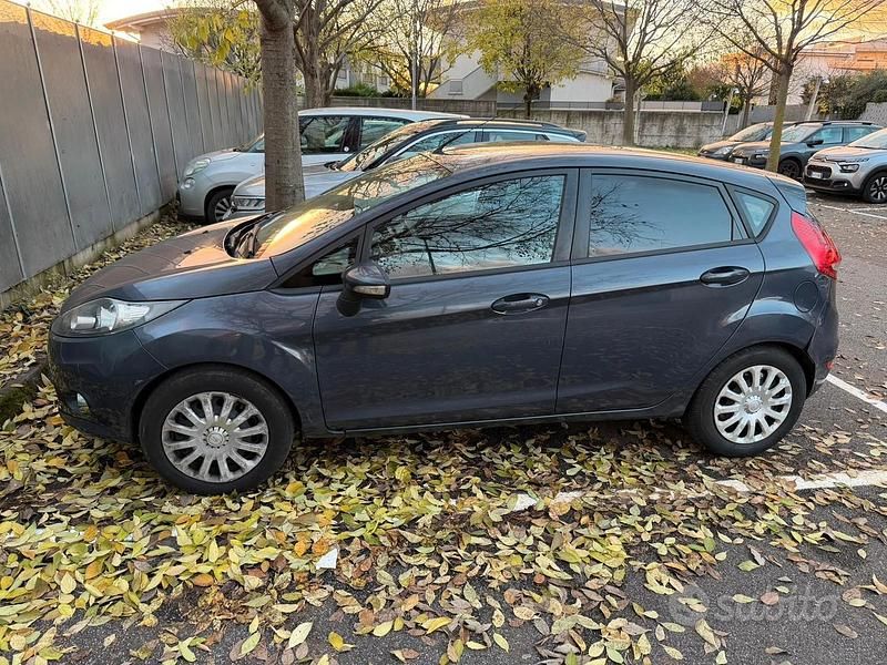 Usata Ford Fiesta 75 CV (55 kW) 2012 Utilitaria