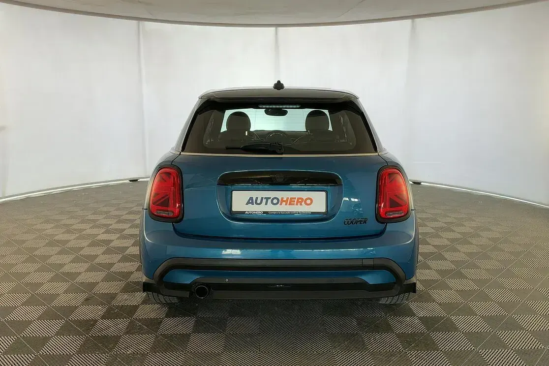 Usata Mini Cooper 136 CV (100 kW) 2022 Blu Utilitaria