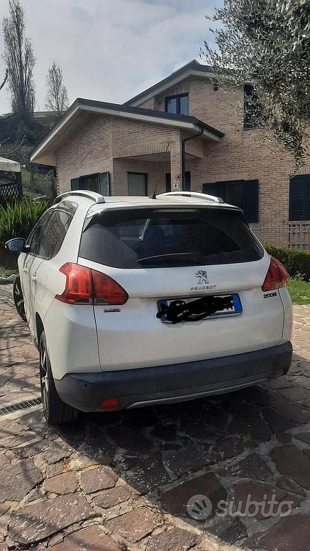 Usata Peugeot 2008 Allure 2016 Bianco SUV
