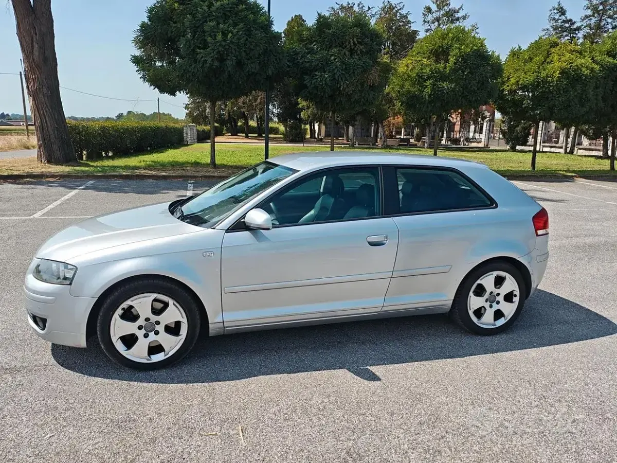 Usata Audi A3 Ambiente 170 CV (125 kW) 2006 Grigio Utilitaria