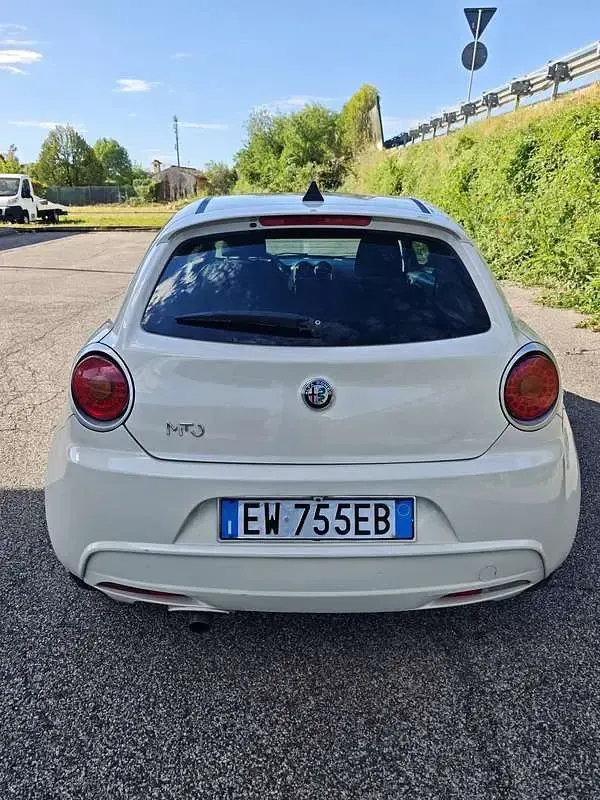 Usado Alfa Romeo MiTo Distinctive 84 CV (61 kW) 2014 Utilitario