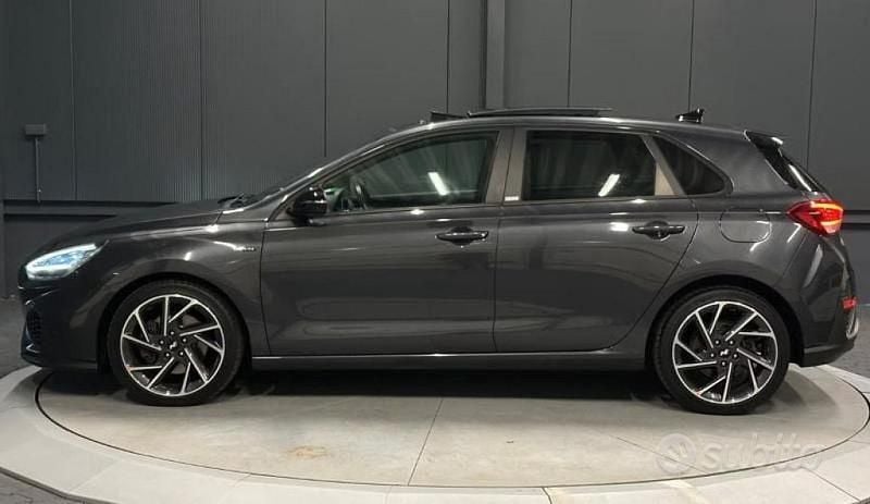 Usata Hyundai i30 N Line 160 CV (117 kW) 2021 Grigio metallizzato Berlina