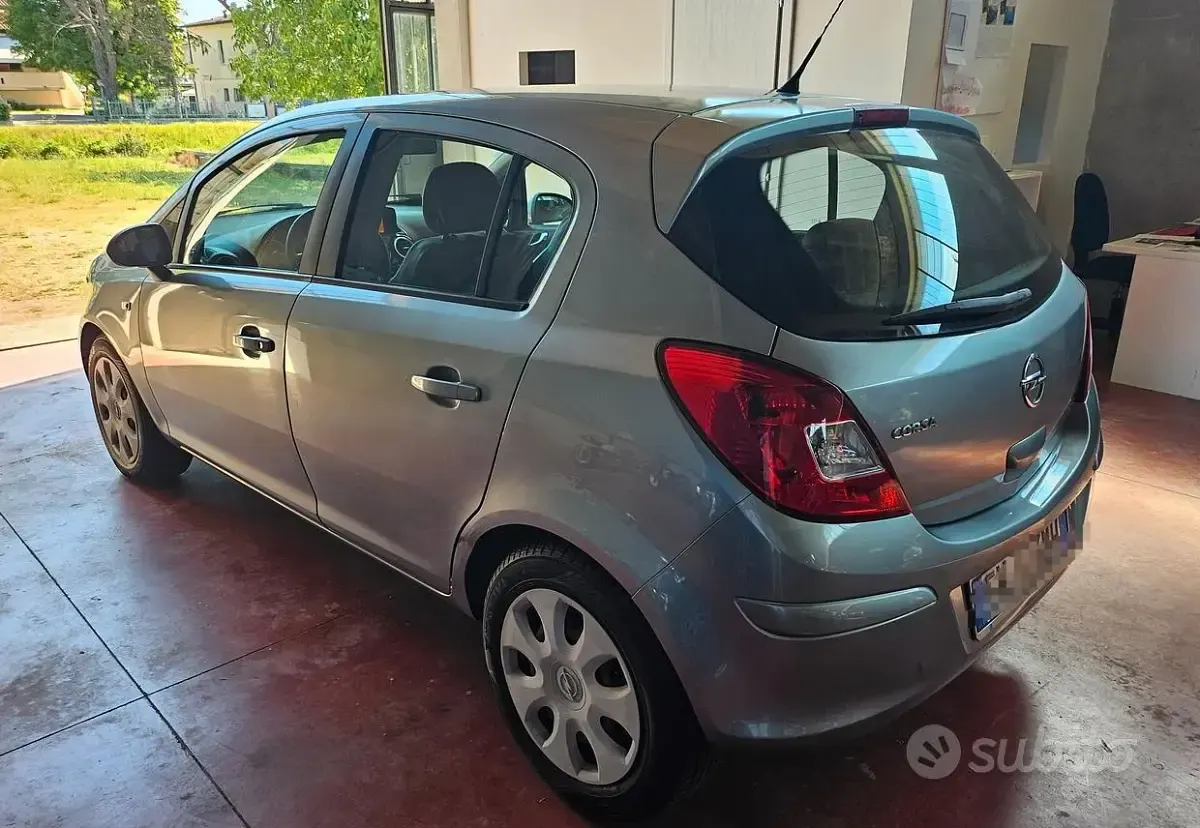 Usata Opel Corsa 85 CV (62 kW) 2015 Grigio Utilitaria