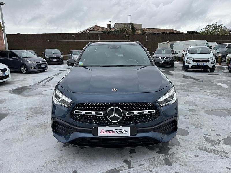 Usata Mercedes GLA200 Premium 150 CV (110 kW) 2022 Blu SUV