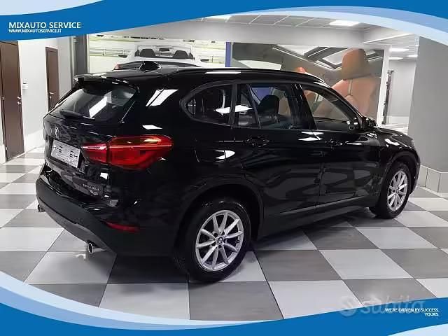 Begagnad BMW X1 Efficient Dynamics 218 HK (160 kW) 2019 Svart SUV
