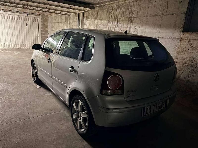 Usata VW Polo Comfortline 80 CV (58 kW) 2008 Grigio Berlina