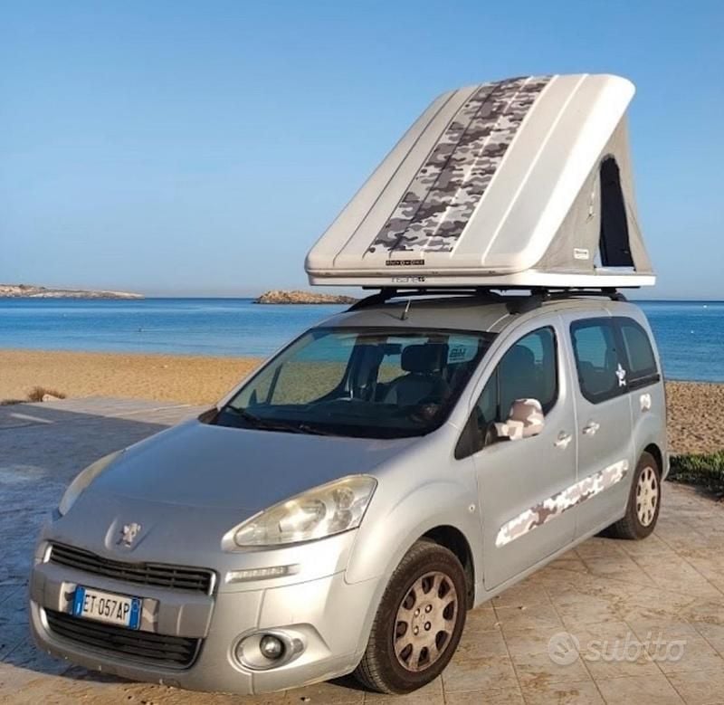 Usata Peugeot Partner Tepee 90 CV (66 kW) 2013 Grigio Monovolume