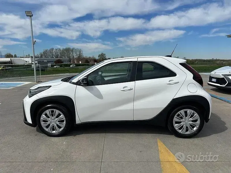 Nuova Toyota Aygo X 92 CV (67 kW) 2026 Bianco SUV