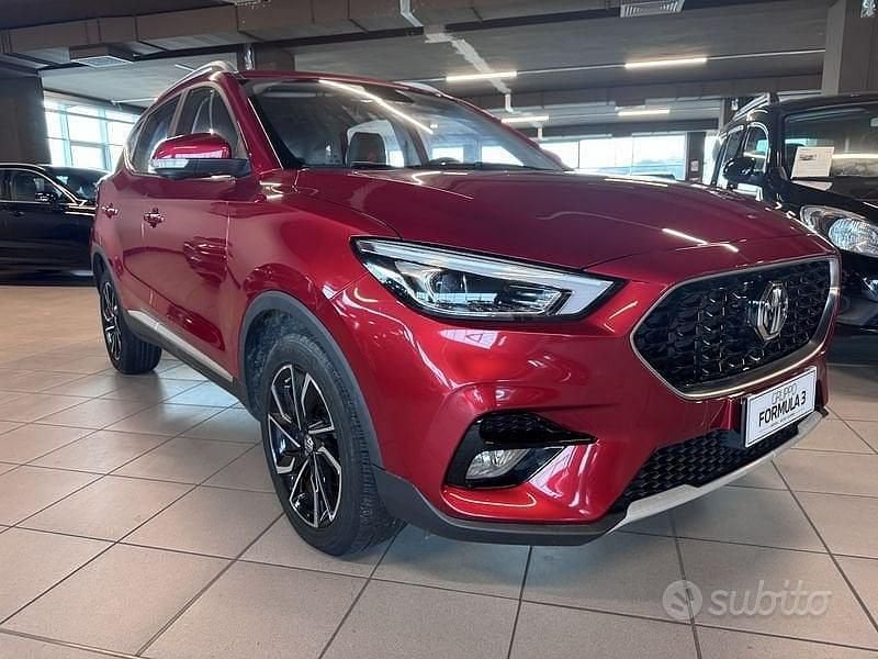 Usata MG ZS Luxury 106 CV (77 kW) 2023 Rosso SUV