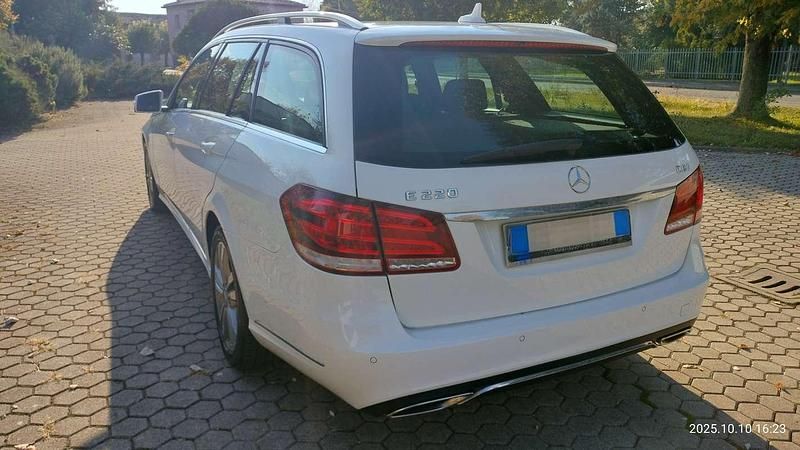 Usata Mercedes E220 170 CV (125 kW) 2014 Bianco Station wagon