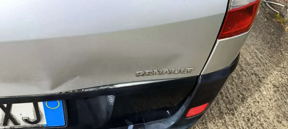 Usata Renault Scénic Dynamique 110 CV (80 kW) 2006 Monovolume