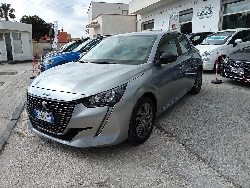 Usata Peugeot 208 Allure 75 CV (55 kW) 2022 Grigio Utilitaria