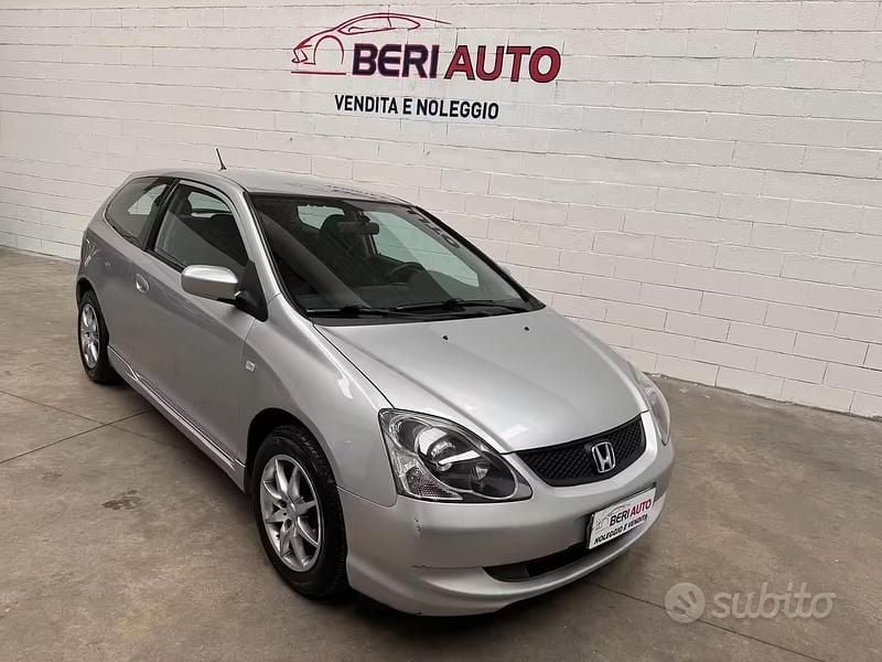 Usata Honda Civic 90 CV (66 kW) 2004 Grigio Berlina