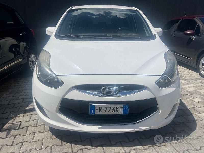 Usata Hyundai ix20 Comfort 90 CV (66 kW) 2013 Bianco Utilitaria