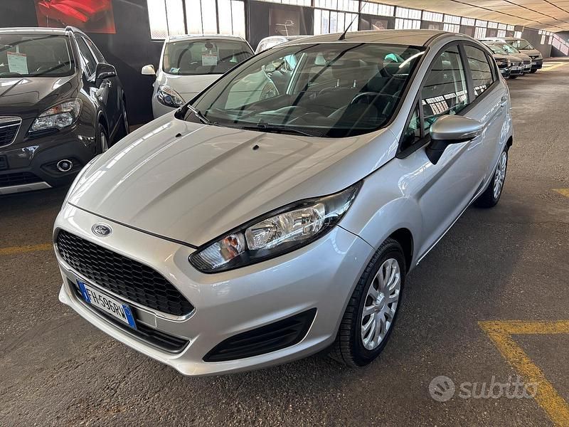 Usata Ford Fiesta Business Edition 60 CV (44 kW) 2017 Grigio Berlina