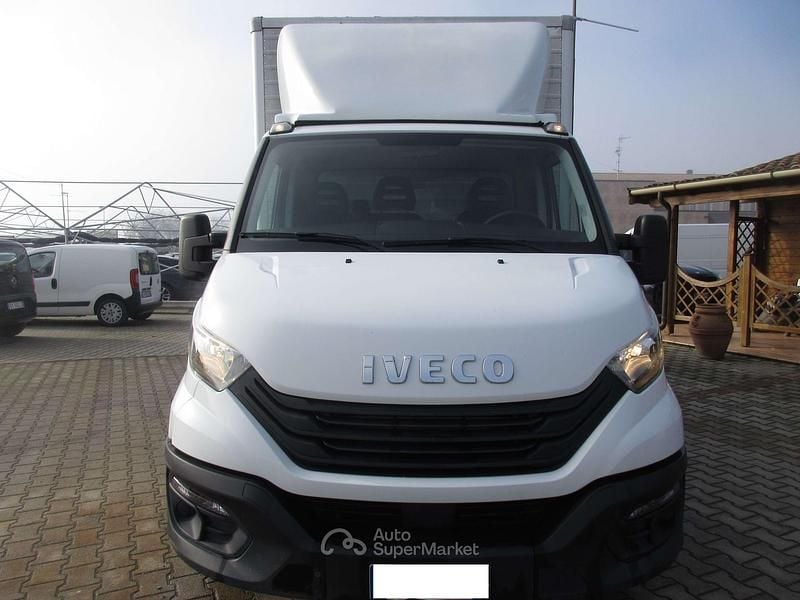 Usata Iveco Daily 160 CV (117 kW) 2022 Bianco