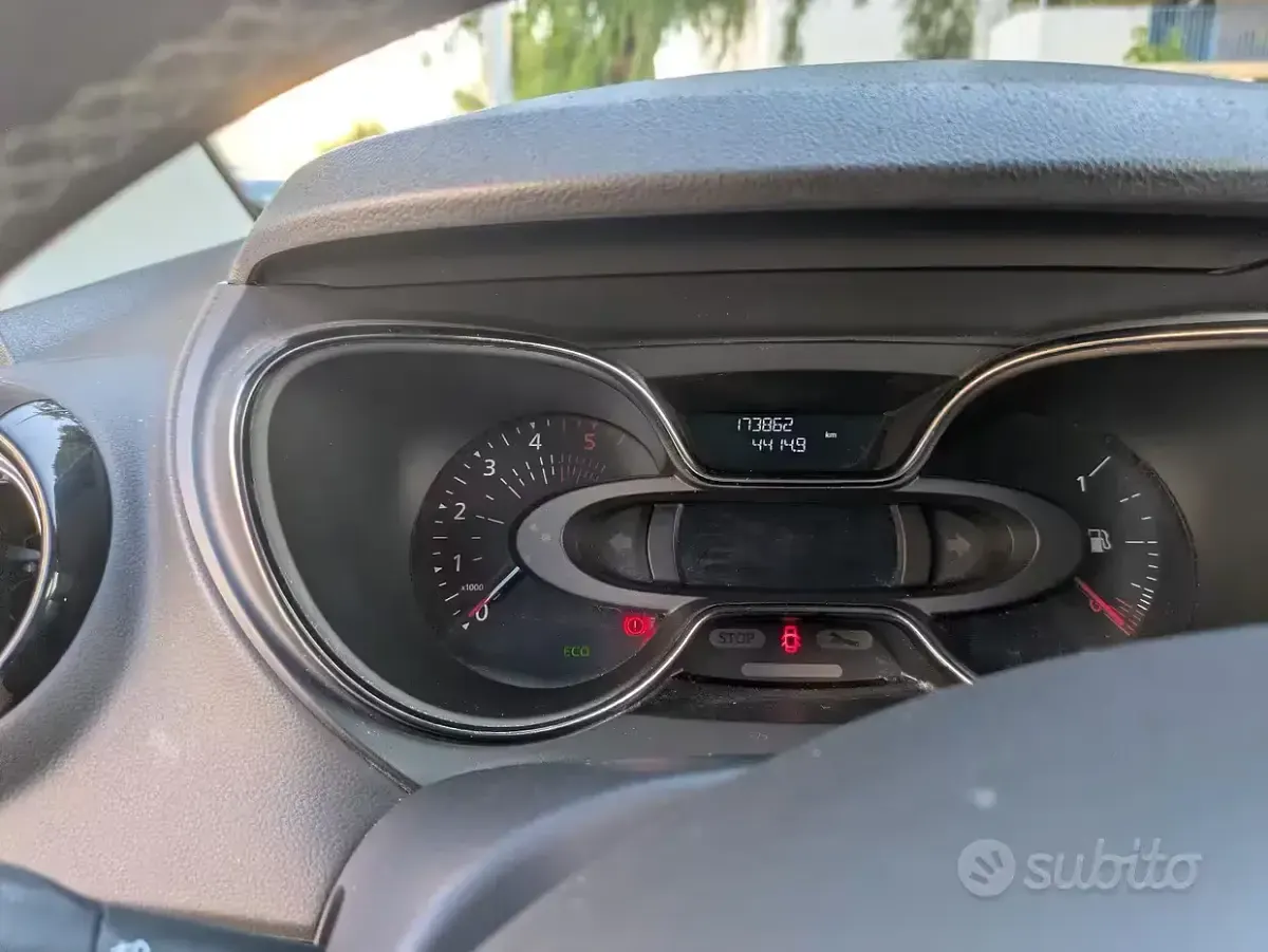 Usata Renault Captur 95 CV (69 kW) 2019 Bluazzurro SUV