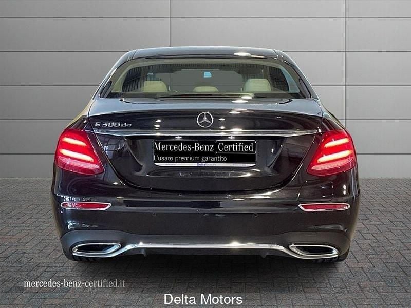 Usata Mercedes 300 Premium Plus 194 CV (142 kW) 2020 Berlina