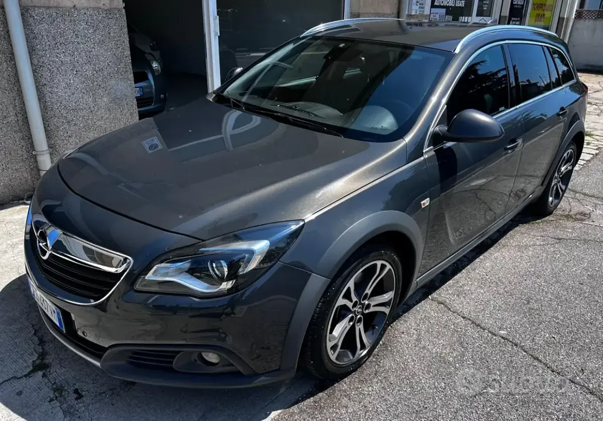 Usata Opel Insignia 170 CV (125 kW) 2016 Beige Berlina